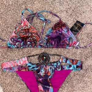 BEACH BUNNY HEAD OVER HEELS SET